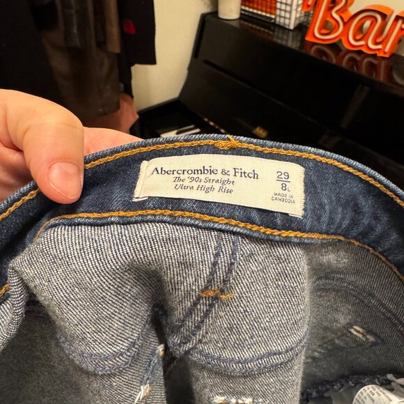 Abercrombie & Fitch 90’s Straight Ultra High Rise Jeans – Size 29/8L – EUC - Picture 4 of 9